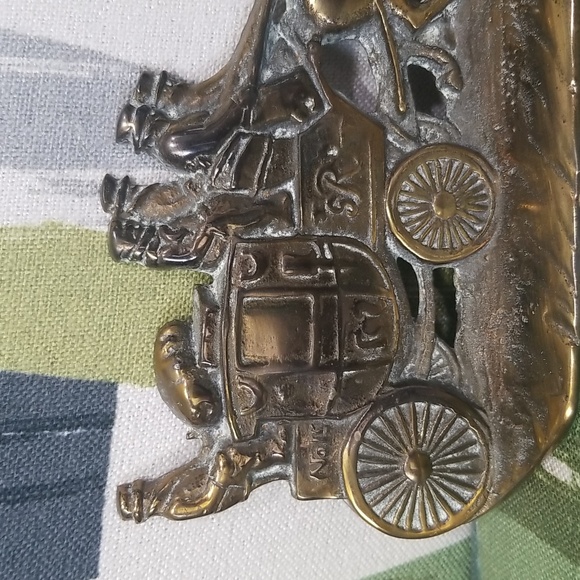 2 x Cast Iron STAGECOACH ROYAL COACH Bookend W. H. HOWELL & Co Bronze Finish - Picture 4 of 14